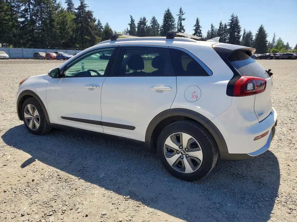 2017 KIA NIRO LX  