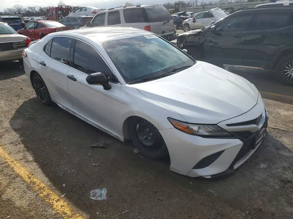 2019 TOYOTA CAMRY XSE V6  