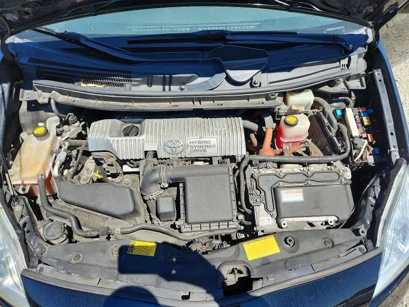 2013 TOYOTA PRIUS TWO  