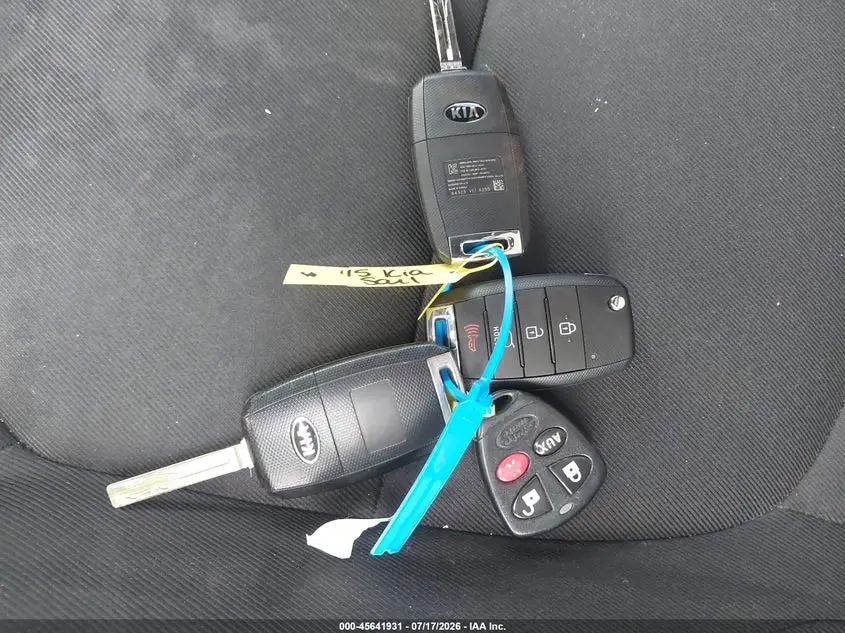 2015 KIA SOUL +