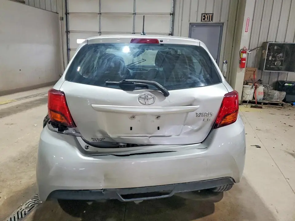 2015 TOYOTA YARIS 5-DOOR LE  