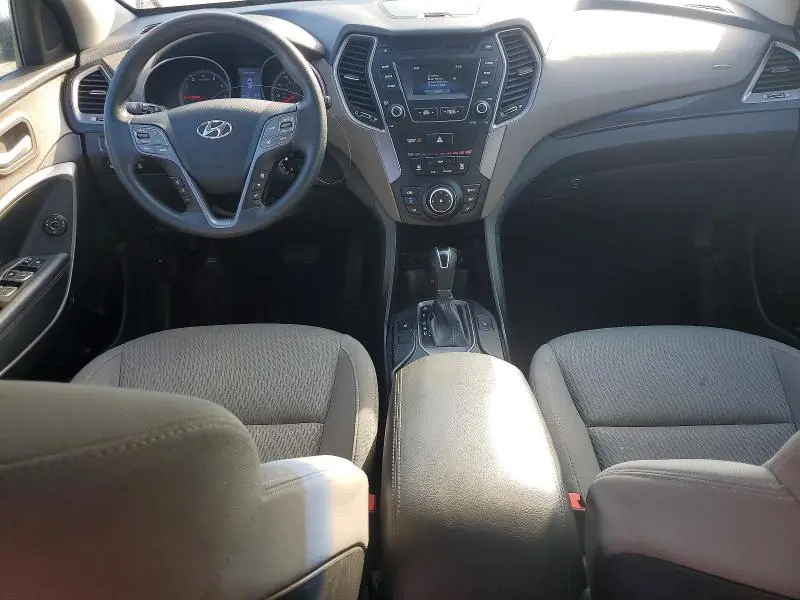 2016 HYUNDAI SANTA FE SE  