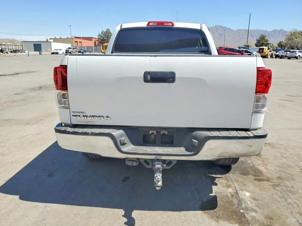 2011 TOYOTA TUNDRA GRADE  