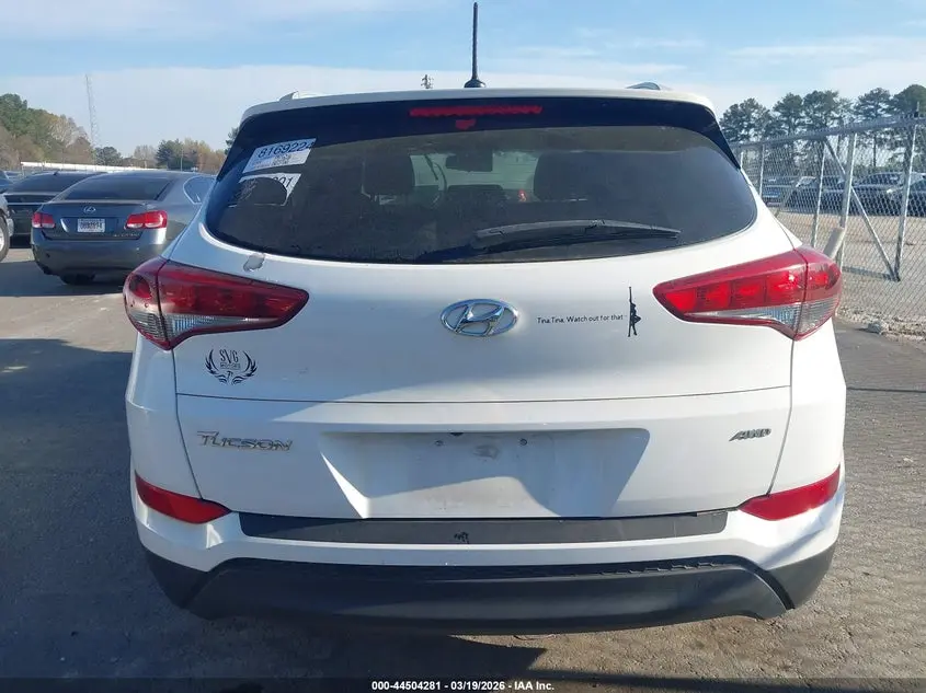 2017 HYUNDAI TUCSON SE