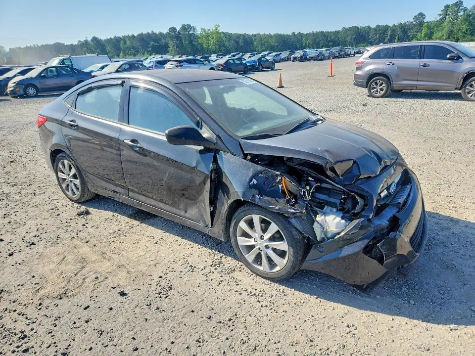 2012 HYUNDAI ACCENT GLS  