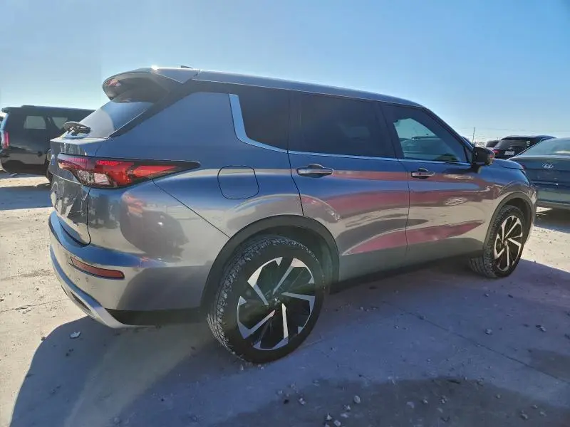 2022 MITSUBISHI OUTLANDER SE  