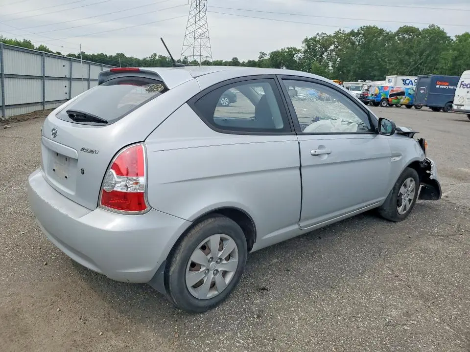 2011 HYUNDAI ACCENT GL  