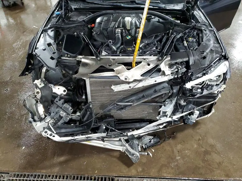 2016 BMW 750 XI  