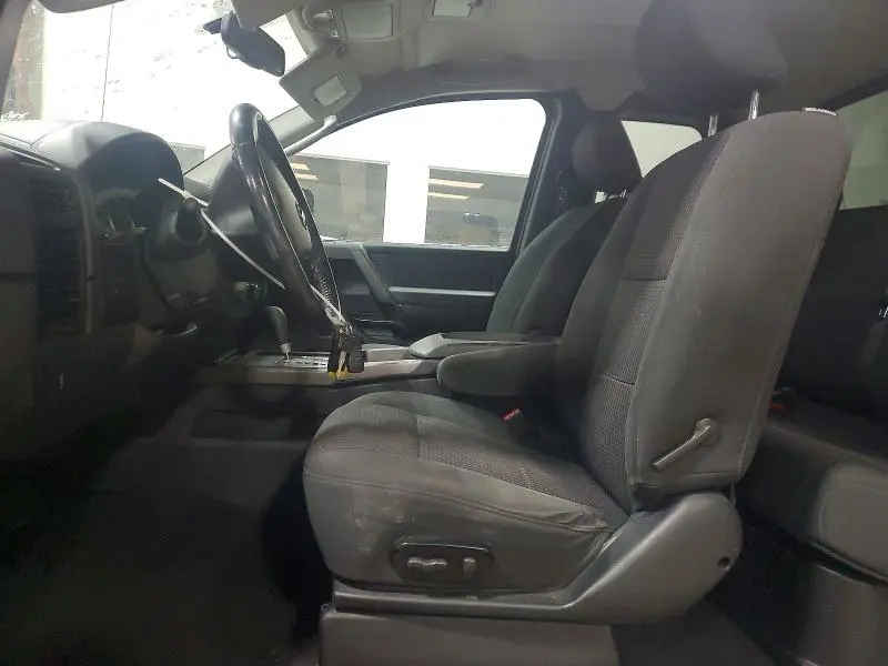 2010 NISSAN TITAN XE  