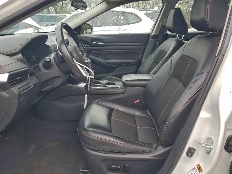 2022 NISSAN ALTIMA SR  