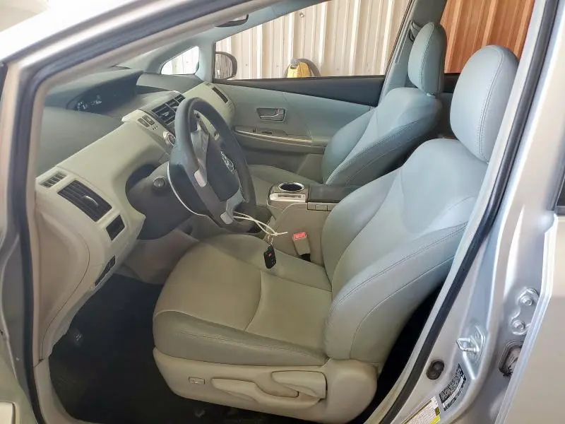 2012 TOYOTA PRIUS V   
