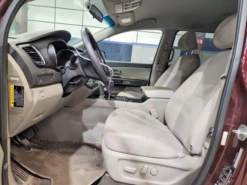 2017 KIA SEDONA LX  