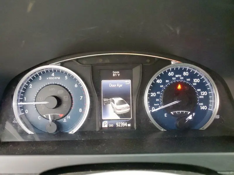2016 TOYOTA CAMRY LE