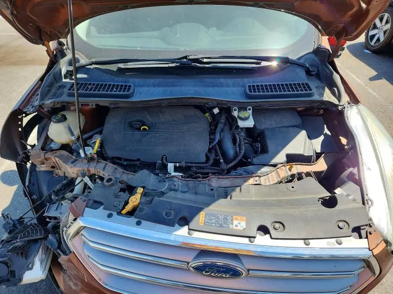2017 FORD ESCAPE SE  