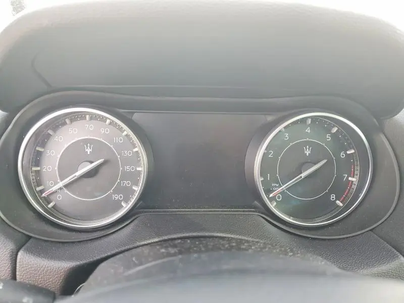 2023 MASERATI LEVANTE MODENA  