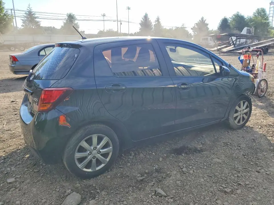 2015 TOYOTA YARIS 5-DOOR LE  
