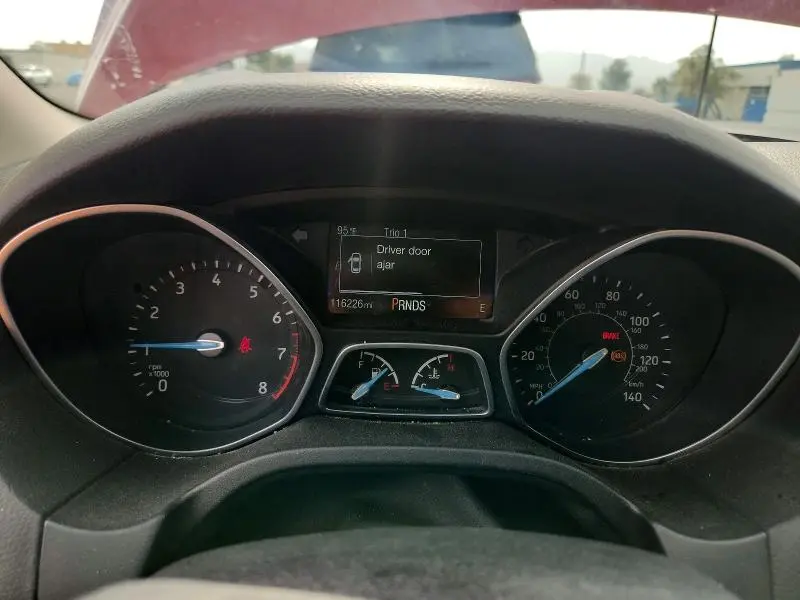 2015 FORD FOCUS SE  