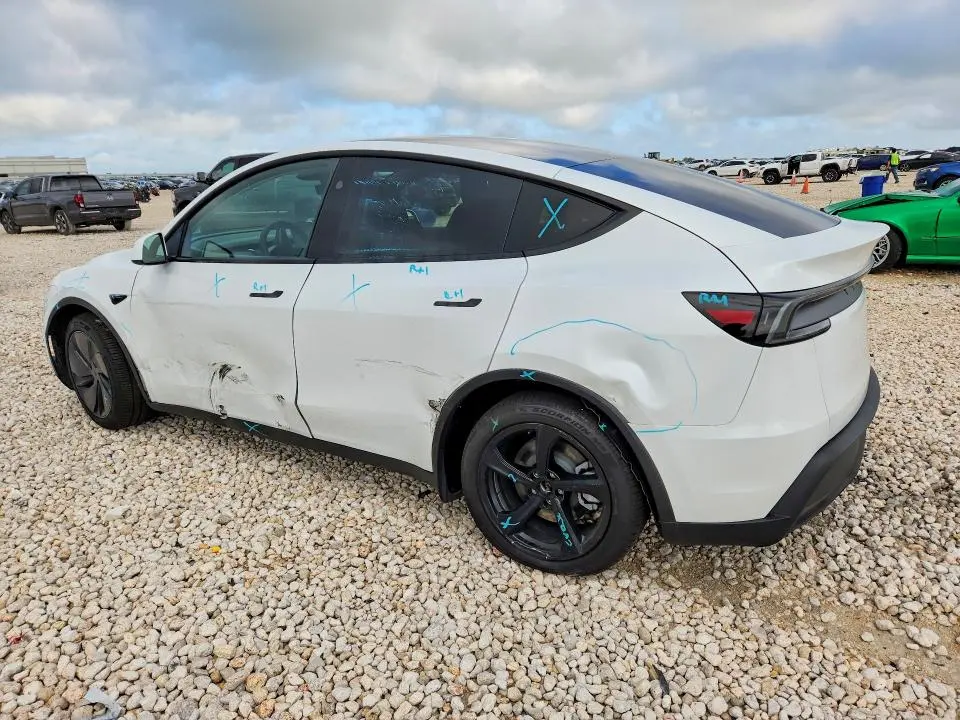 2026 TESLA MODEL Y   