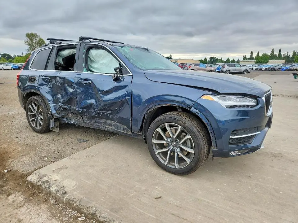 2019 VOLVO XC90 T6 MOMENTUM  