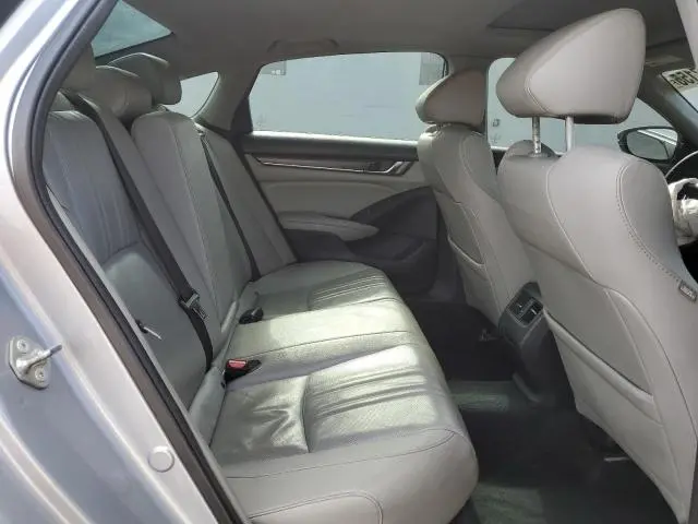 2019 HONDA ACCORD TOURING  