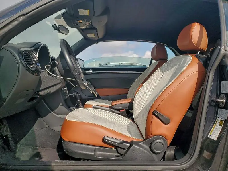 2015 VOLKSWAGEN BEETLE 1.8T  