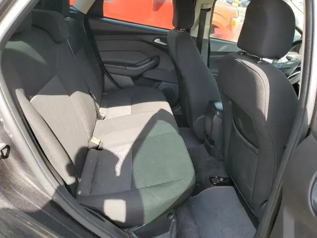2015 FORD FOCUS SE