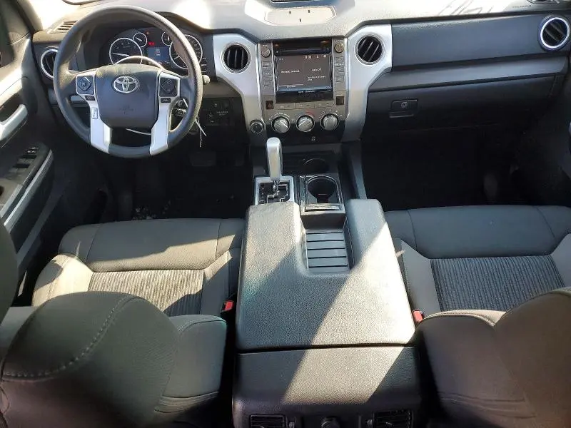 2016 TOYOTA TUNDRA CREWMAX SR5  