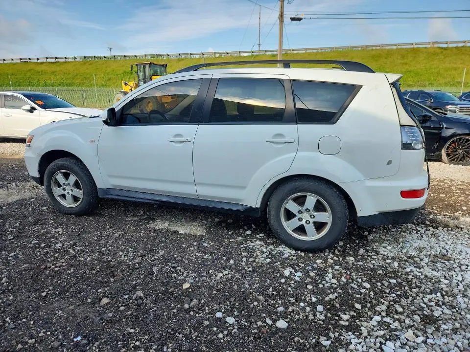 2010 MITSUBISHI OUTLANDER ES  