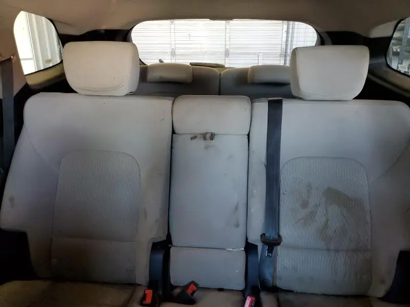 2017 HYUNDAI SANTA FE SE  