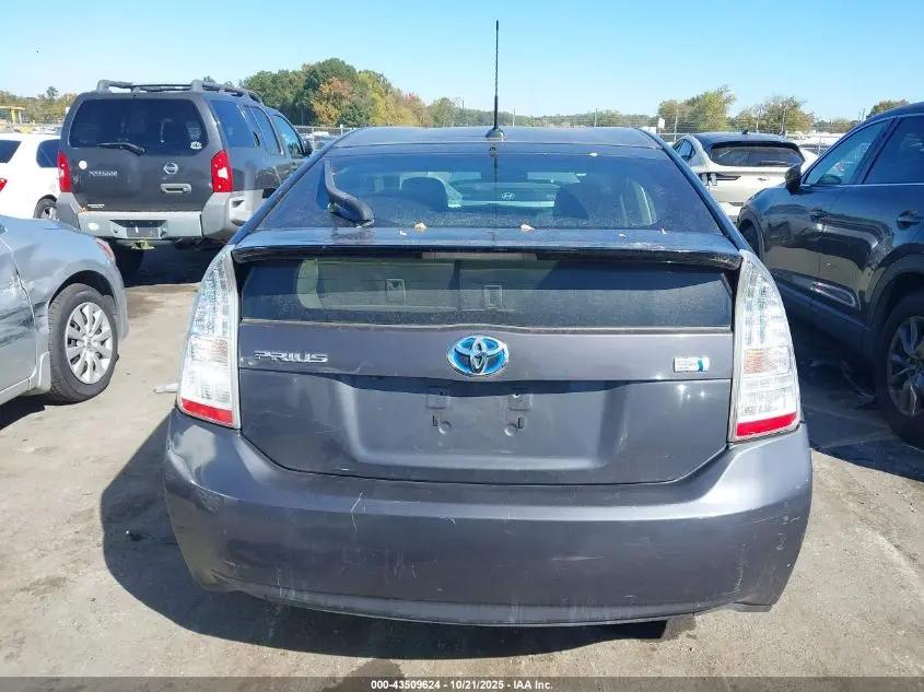 2011 TOYOTA PRIUS THREE