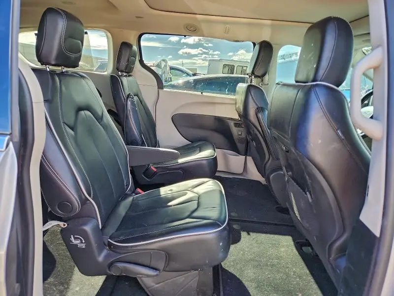 2022 CHRYSLER PACIFICA LIMITED  