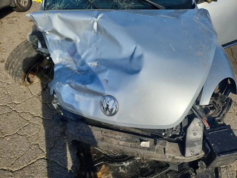 2012 VOLKSWAGEN BEETLE TURBO  