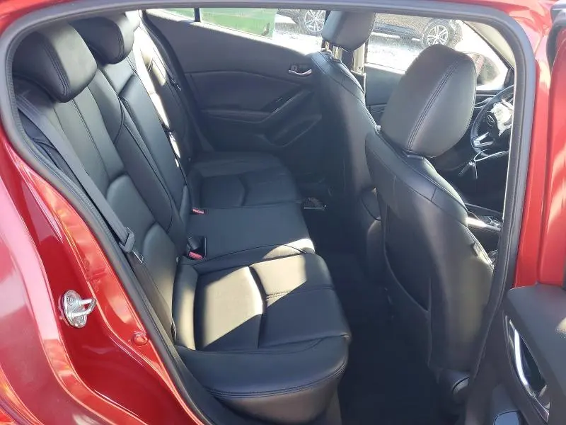 2017 MAZDA 3 TOURING  