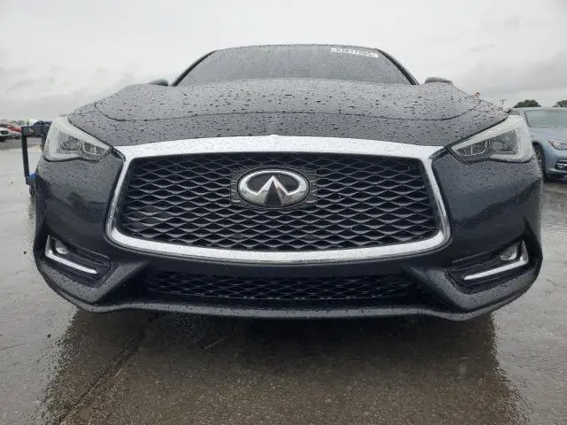 2018 INFINITI Q60 LUXE 300  