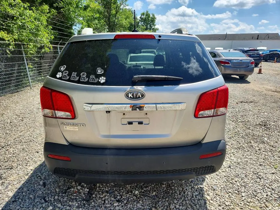 2012 KIA SORENTO LX  