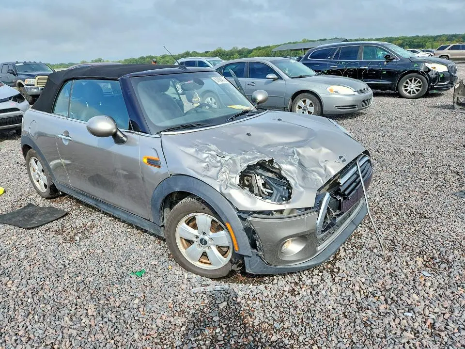 2019 MINI COOPER   