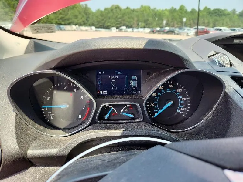 2015 FORD ESCAPE SE  
