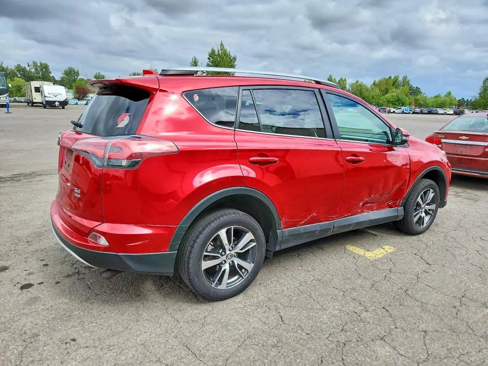 2016 TOYOTA RAV4 XLE  