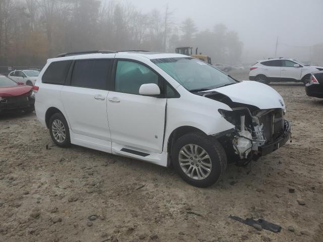 2012 TOYOTA SIENNA XLE