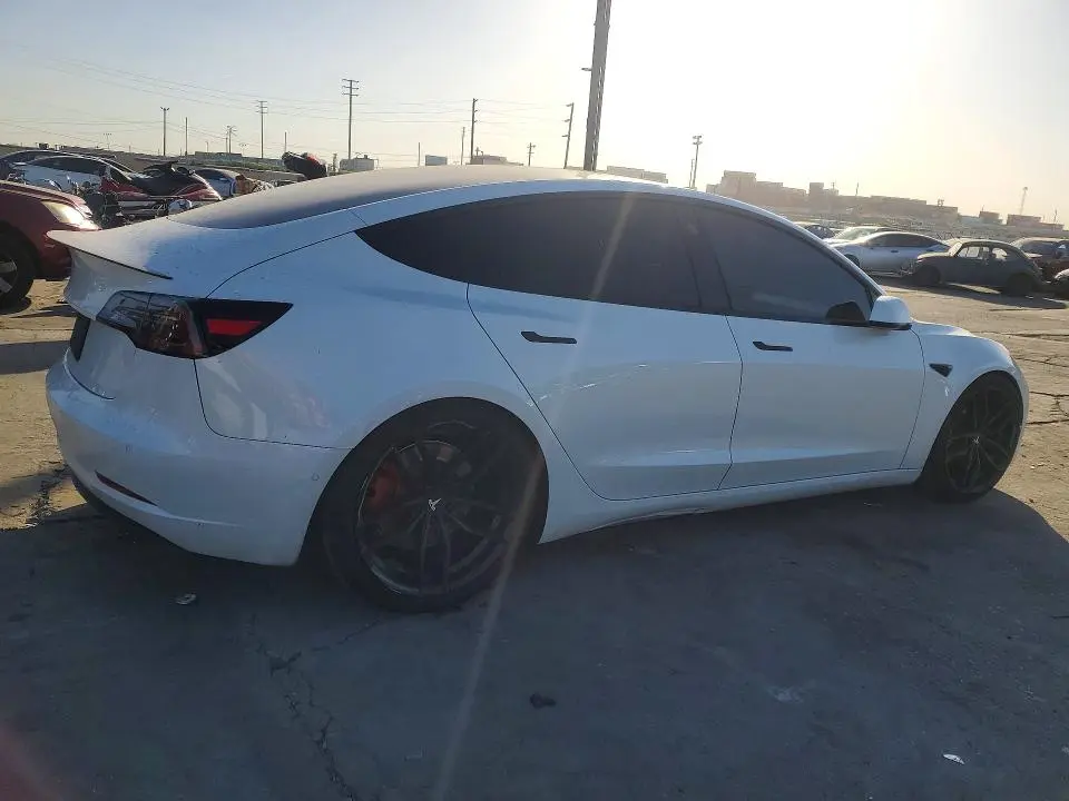 2022 TESLA MODEL 3   