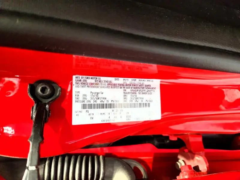 2015 FORD FOCUS SE  