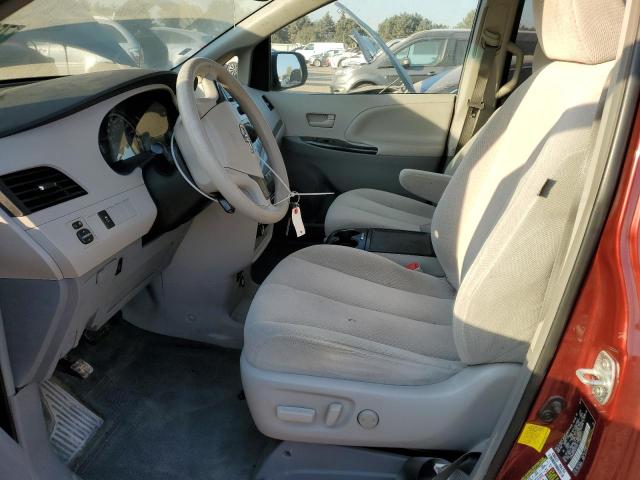 2013 TOYOTA SIENNA LE