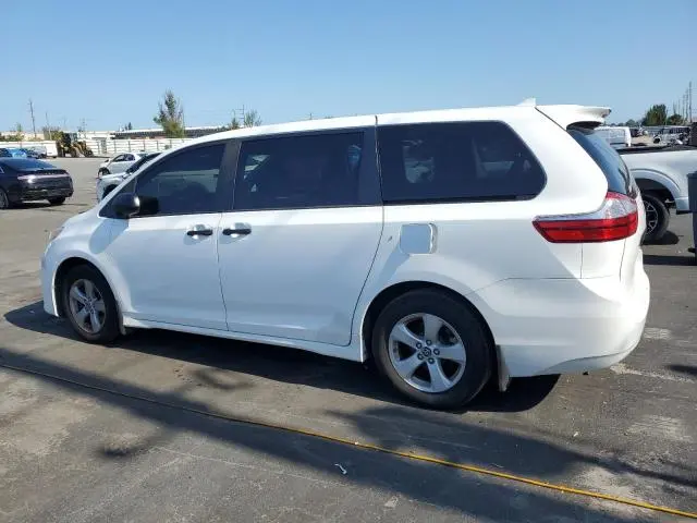 2019 TOYOTA SIENNA   