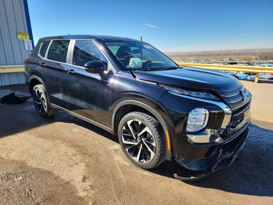 2022 MITSUBISHI OUTLANDER ES  