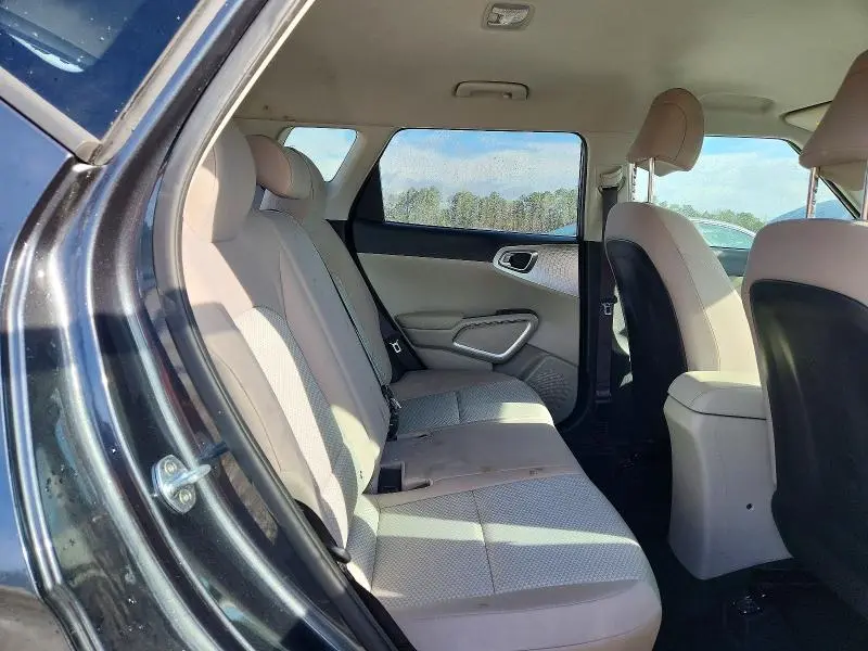 2022 KIA SOUL LX  