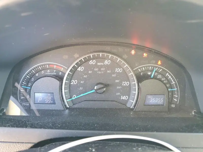 2014 TOYOTA CAMRY LE  