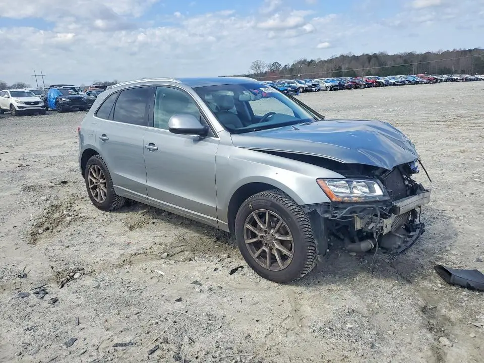 2011 AUDI Q5   