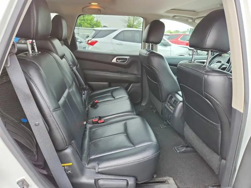 2015 NISSAN PATHFINDER SL  