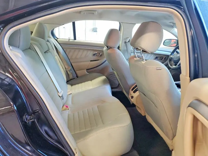 2016 FORD TAURUS SE  