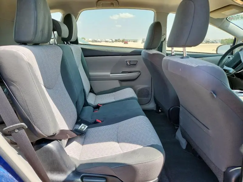 2017 TOYOTA PRIUS V   